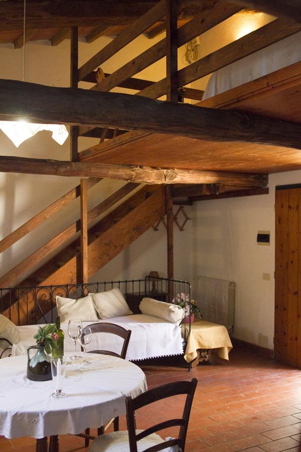 Agriturismo Santa Caterina カステルヌオーヴォ・ディ・ヴァル・ディ・チェーチナ 部屋 写真