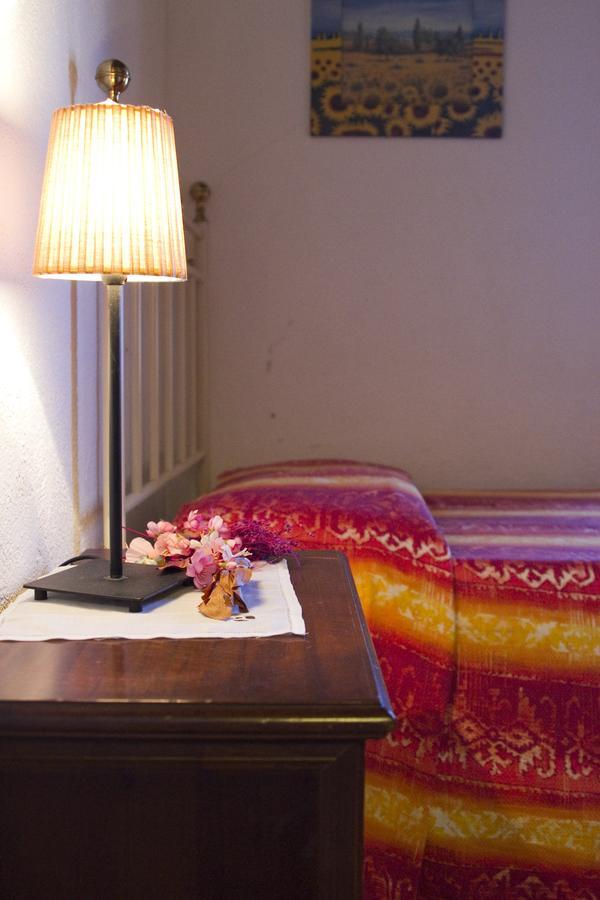 Agriturismo Santa Caterina カステルヌオーヴォ・ディ・ヴァル・ディ・チェーチナ 部屋 写真