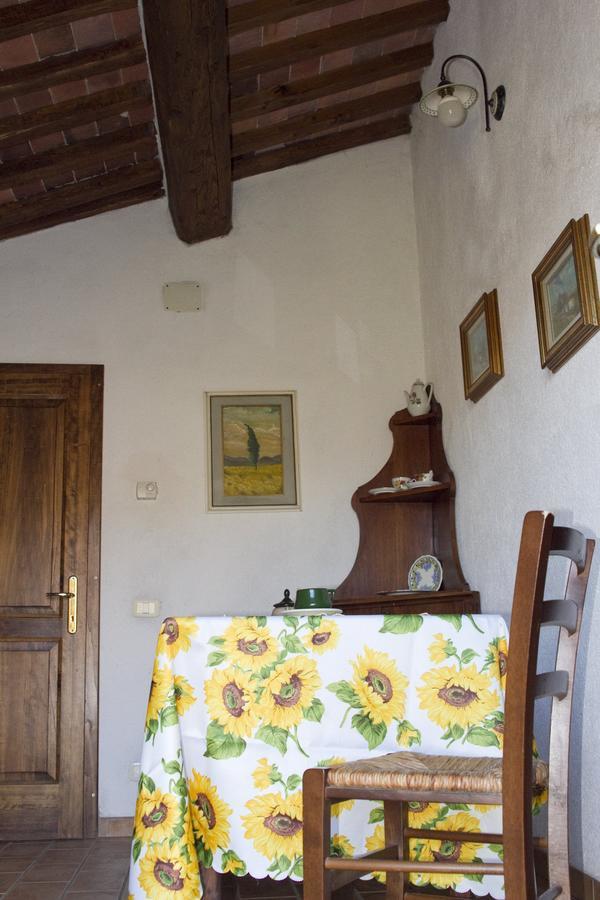 Agriturismo Santa Caterina カステルヌオーヴォ・ディ・ヴァル・ディ・チェーチナ 部屋 写真