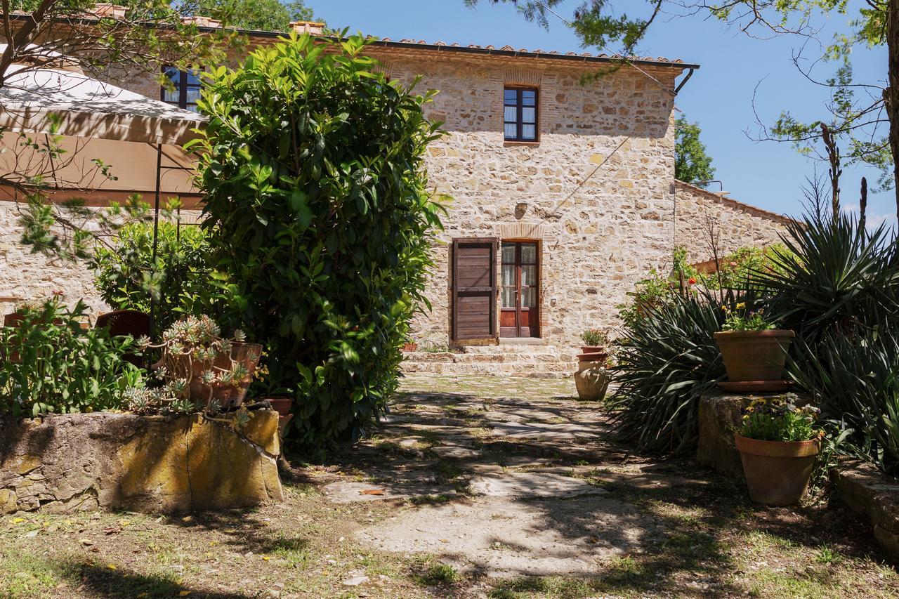Agriturismo Santa Caterina カステルヌオーヴォ・ディ・ヴァル・ディ・チェーチナ エクステリア 写真